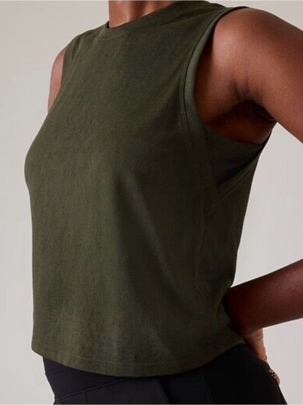 Athleta Breezy Muscle Tank Large Olive Green TENCEL Travel Lightweight Top